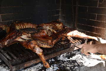 Cordero patagonico a la parrilla