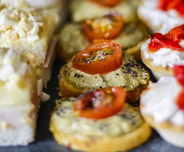 Canapés de Queso Crema