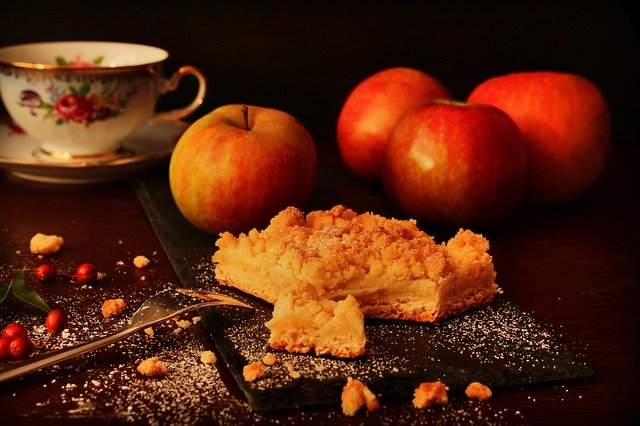 Torta Tibia de Manzanas con Almendras