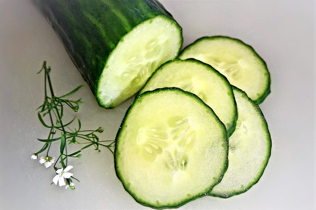 Ensalada de Pepinos y Apio con Panceta