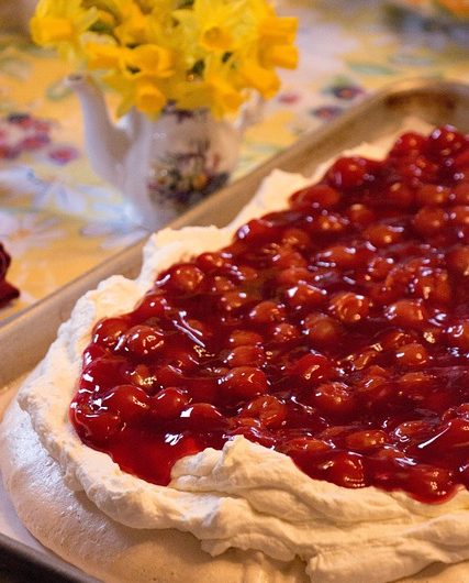 Pavlova de Cerezas