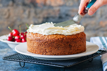 Torta de dulce de leche y crema