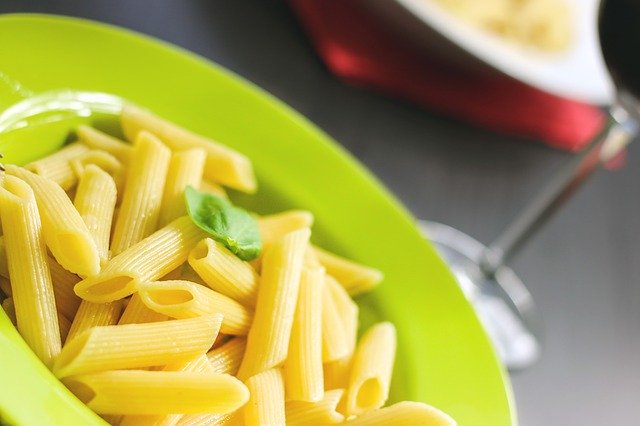 Ensalada de pastas y langostinos