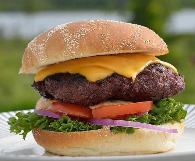 Hamburguesas caseras con queso