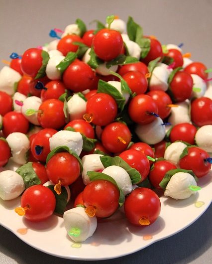 Brochettes caprese