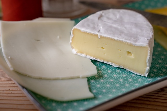 Camembert con azúcar y frutas secas