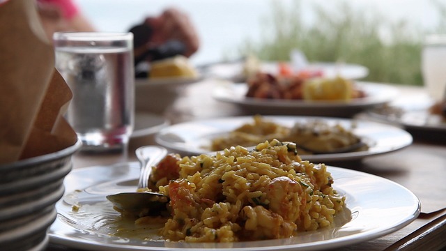 Arroz con Camarones, Arvejas y Salsa de Soja