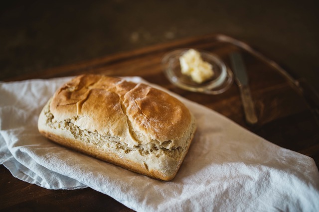 Pan Casero con Salvia, Orégano y Comino