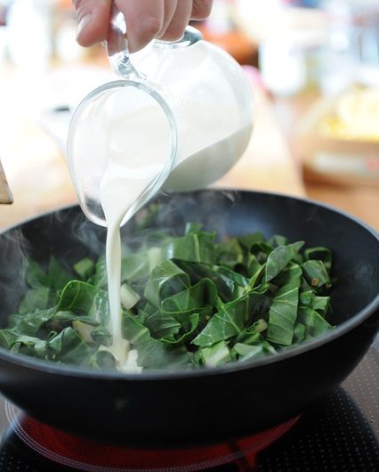 Acelgas Salteadas con Leche